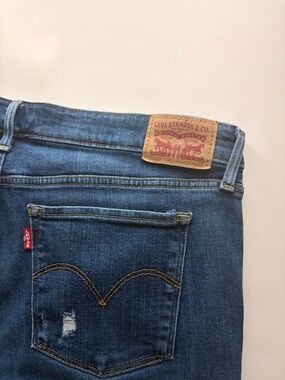 Levi's Dark Blue Denim Jeans with Leather Patch